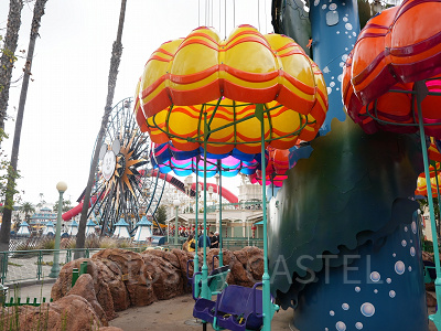 カリフォルニアアナハイムディズニーのアトラクション：ジャンピン・ジェリー・フィッシュ