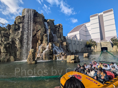 日中のジュラシックパーク・ザ・ライド