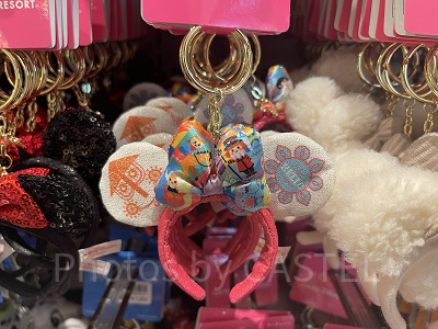 2025】ディズニーカチューシャをモチーフにしたキーチェーンが