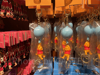 2026】プーさんグッズ全種まとめ！ディズニーで買えるお菓子や