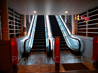 キッザニア甲子園のエスカレーター