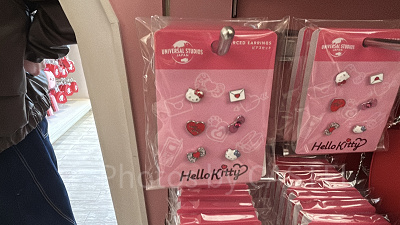 キティのピアスセット