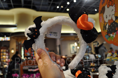 「KOWAKAWA　HALLOWEEN」ハローキティのブラックリボンカチューシャ