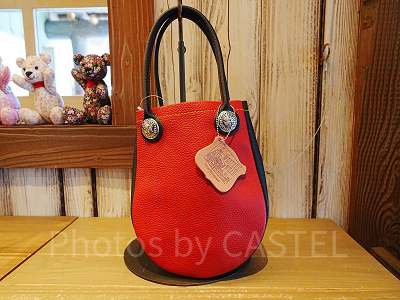 レザーのトートバッグ（ラウンド）