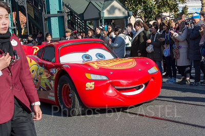 ディズニーシーにカーズが！「ライトニング・マックィーン