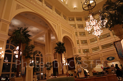 東京ディズニーランドホテルのロビー