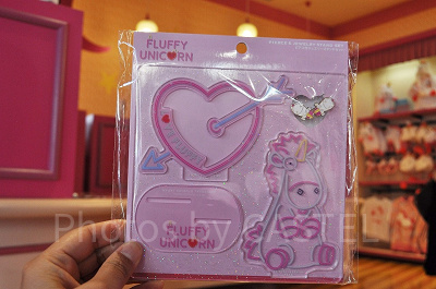 Love! FLUFFYピアス付きジュエリースタンドセット：2,700円