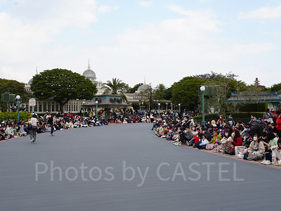 3月ディズニーランド混雑レポ:パレード待ち(15:00頃)