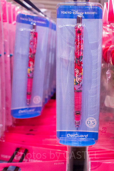 華やかなデザインのシャープペンシル