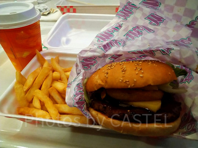 メルズドラインのハンバーガーセット