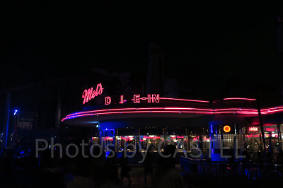 ハロウィーンの『メルズ・ドライブイン』