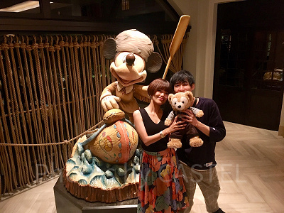 セレブレーションホテルのミッキーとパシャリ！