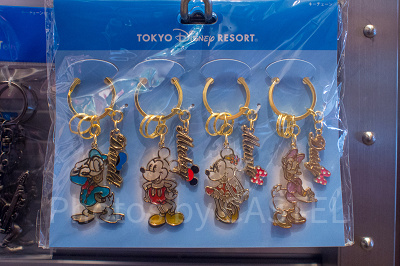 ミッキー＆フレンズキーホルダーセット（クラシックデザイン）