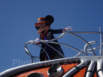 ハロウィンの衣装のミッキー