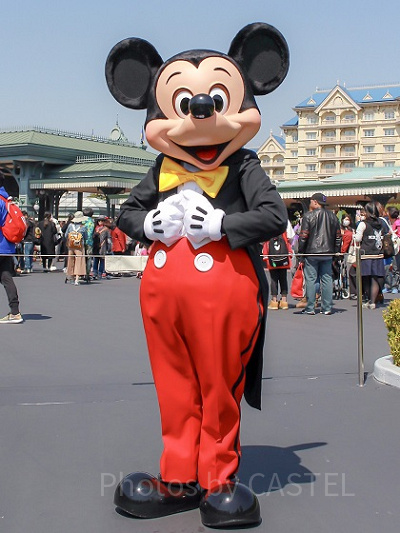 赤いズボンのミッキー