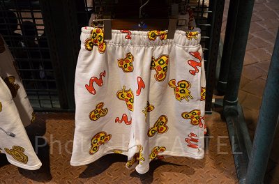 ミッキーピザのショートパンツ