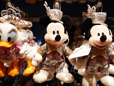 ミッキーぬいぐるみバッジ（ビリーヴグッズ）