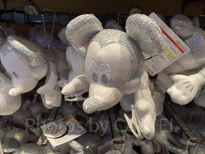 ミッキーくっつきぬいぐるみ