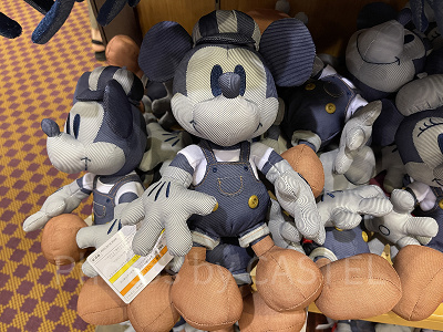 ミッキーのぬいぐるみ（デニム風）