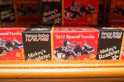 ミッキートミカのパッケージ