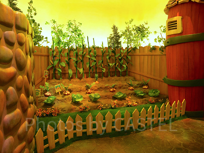 ミッキーの家の裏庭