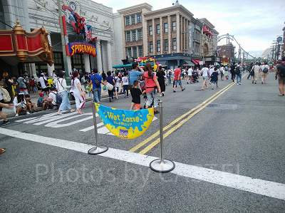 ミニオンクールファッションショー/アメイジングスパイダーマンストア前