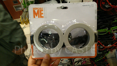 ミニオンゴーグル伊達眼鏡/ユニバーサルスタジオストアで撮影