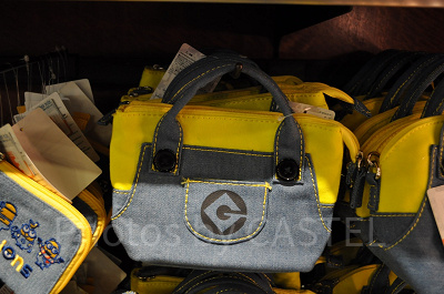 ミニオンオーバーオール風ペンケース