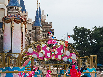 2024】ミニー＠ファンダーランドの停止位置、フロート、登場