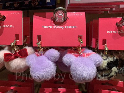 ミニーのボンボンイヤリング