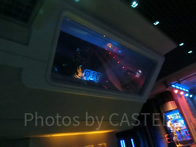 スターツアーズのQライン】スター・ウォーズの世界へ！スタンバイ列に