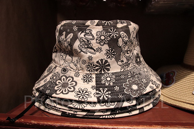 モノトーン総柄ハット