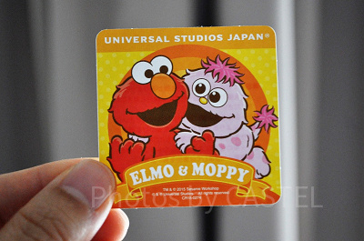 ワンダーランドでもらったモッピーとエルモのシール