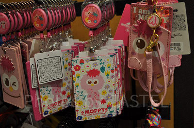 モッピーのお花柄パスケース