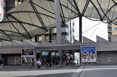 ユニバーサルシティ駅入り口付近（ユニバーサルシティウォーク大阪から）