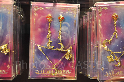 ネックレス&イヤリングセット(USJ×セーラームーングッズ)