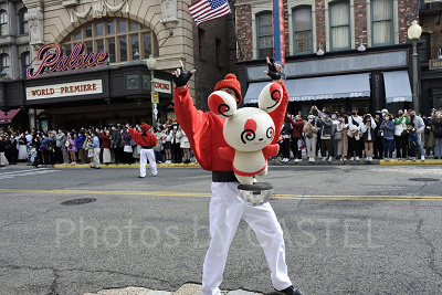 NO LIMIT!パレードのポケモンとダンサー