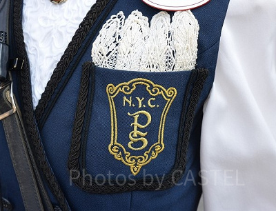 シー編】ディズニーキャストのコスチューム43種類！制服写真で比較
