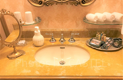 駐車場のトイレ・自販機情報