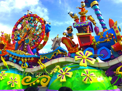 フロートの上にはピノキオが!