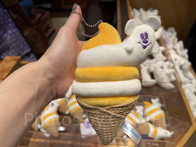 ぬいぐるみバッジ (ディズニーハロウィングッズ2025)