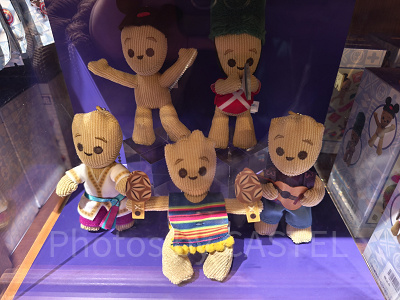 ディズニー イッツアスモールワールド グルート ぬいぐるみチャーム