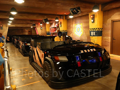 「ズートピア：ホットパースート」でゲストが乗り込むパトカー