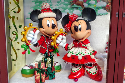 ディズニー クリスマス 2022 ディズニークリスマスグッズ2022：ぬいぐるみバッジセット
