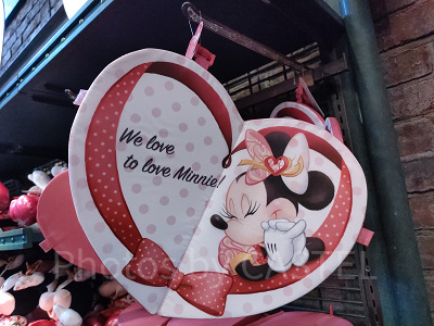 ミニー・べスティーズ・バッシュ！グッズ：ポータブルクッション