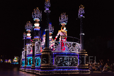 プリンスチャーミングの舞踏会フロート