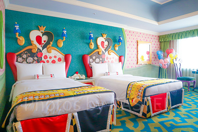 ハートの女王モチーフのベッド