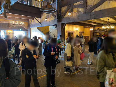 ザンビーニ・ブラザーズ・リストランテの待ち列（2022年4月7日13時20分ごろ）