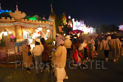 クイーン・オブ・ハートのバンケットホールの待ち列（18時20分ごろ）