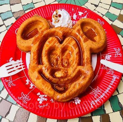 ディズニーランドおすすめフード⑤:ミッキーのワッフル